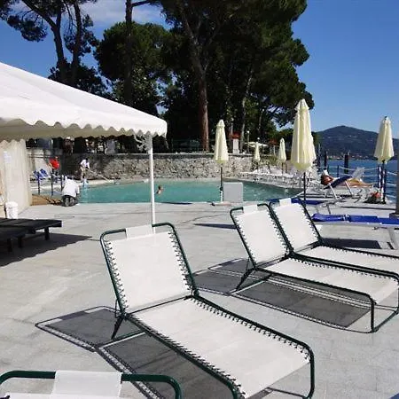 Sleeps 5 Pool Apartmán